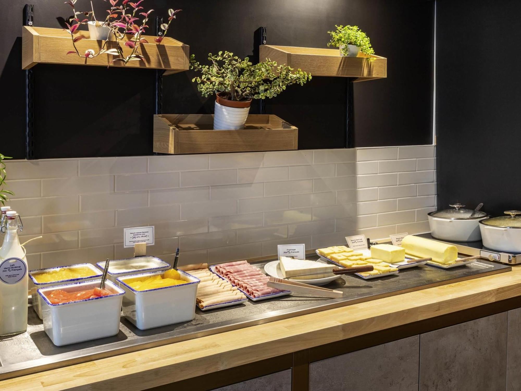 Ibis Nation Davout Parigi